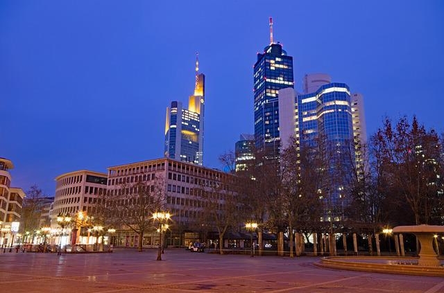 Lassen Sie sich von uns zu einem unbergesslichen Abend in Frankfurt verführen