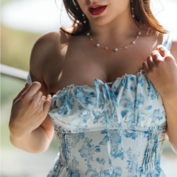 Arabella Ausschnitt 1