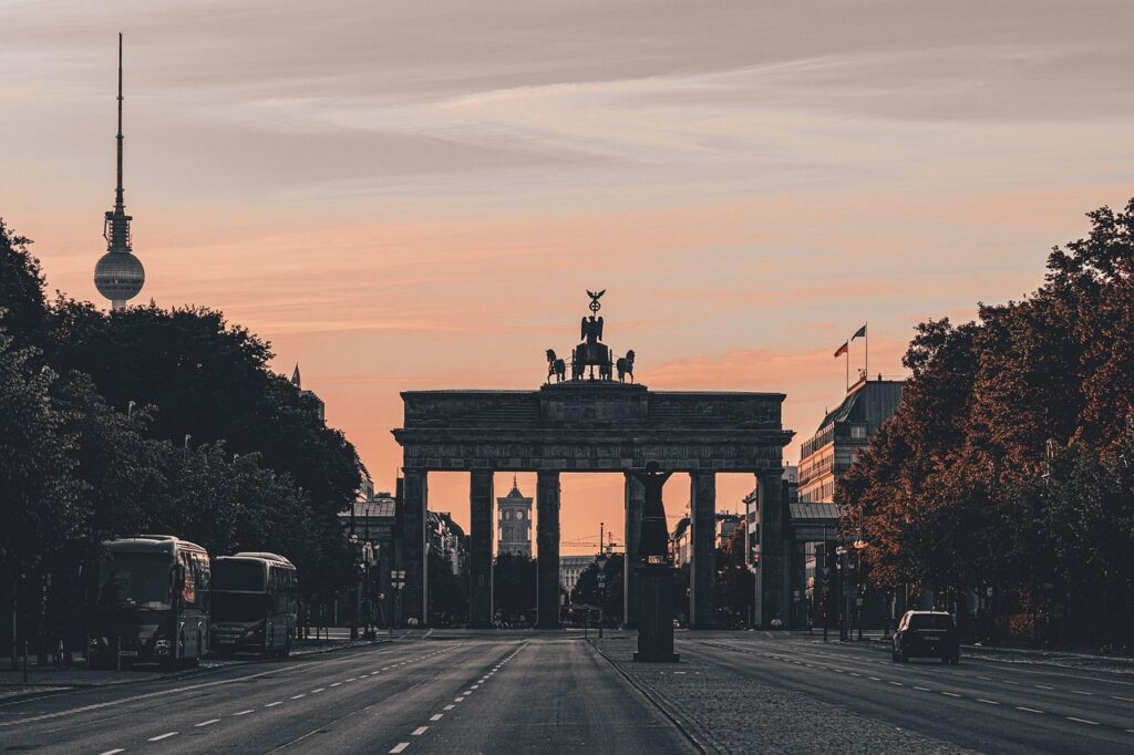 Berlin pulsiert bei Nacht – entdecken Sie die stilvollsten Locations für ein Escort-Date voller Eleganz, Genuss und diskreter Sinnlichkeit. Sweet Passion verrät die besten Adressen.