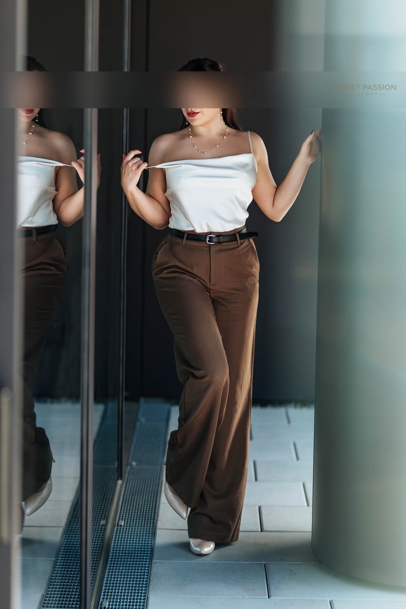 Arabella – vollbusiges escort koeln 8